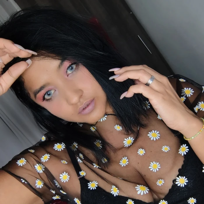 Fotos de ISAURA, Videollamada