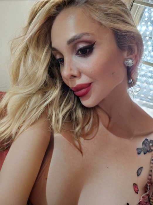Fotos de Trans asturiana Lorena videollamada Pack de vídeos y sexting 24h , Videollamada