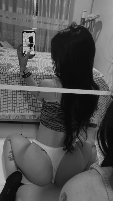 Fotos de Daiana tu chica juguetona y fogosa de 20 añitos, Videollamada