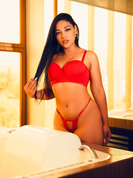 Emily ,secciones privadas y discretas  pasaremos momentos deliciosos  - escort colombiana en España