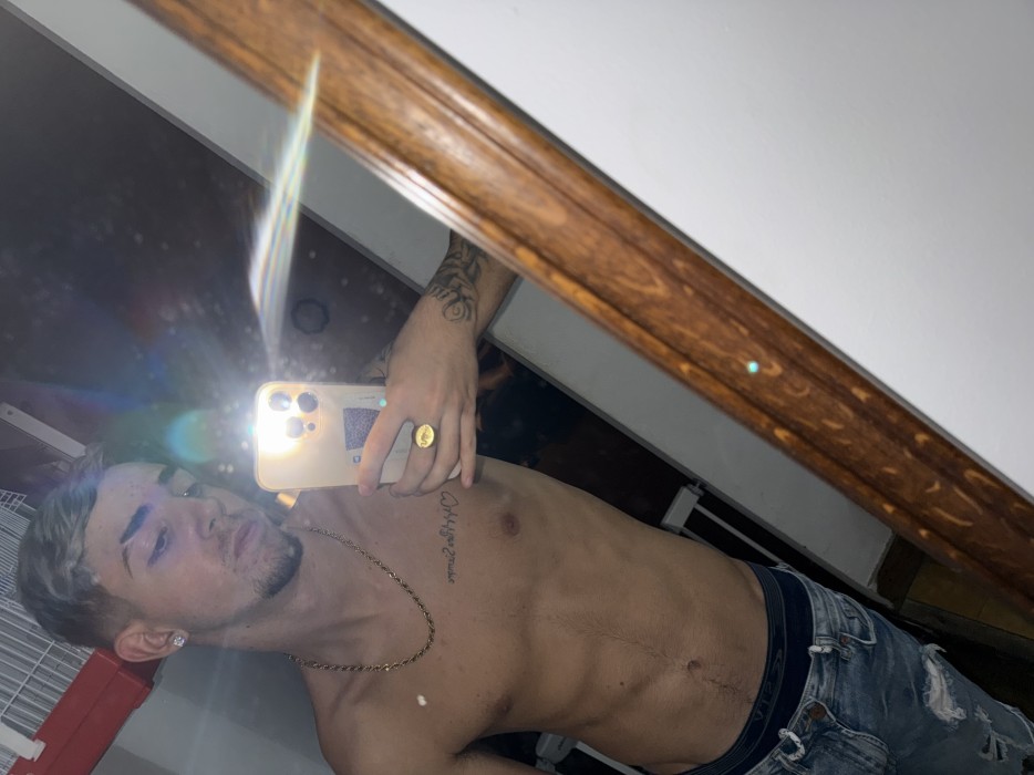 Fotos de José, un chaval de 18 años, muy alegre y divertido., Chicos