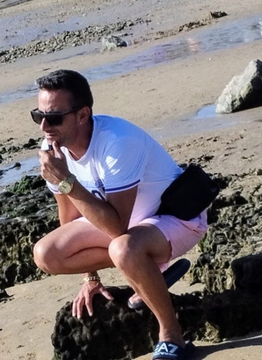 Fotos de Hombre atractivo para su mejor compañía, Chicos