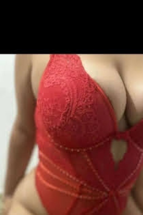Fotos de Carla mulata particular masajista profesional salida domicilio , Escort