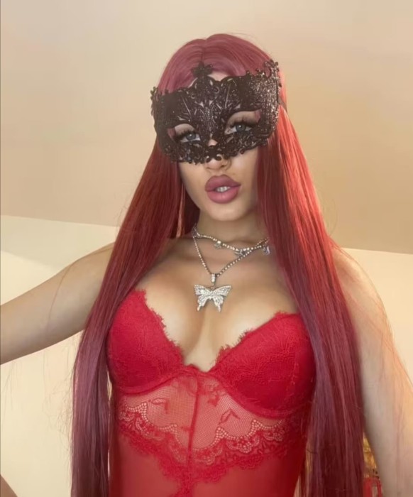 Fotos de 3 amigas salidas a domicilio 24h, Escort