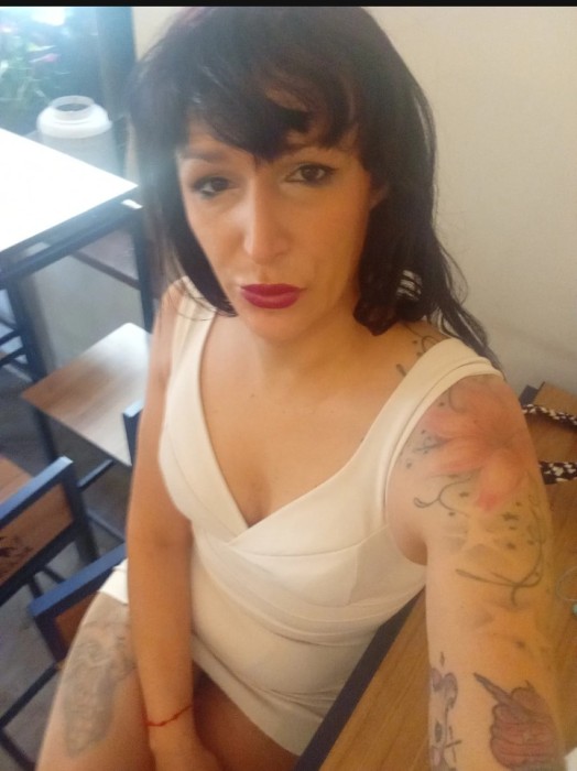 Fotos de Cleo trans conejito apretado , Trans
