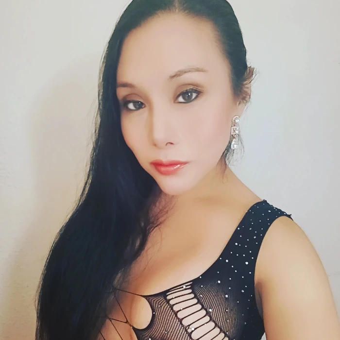 Ayumi Osaka la verdadera mezcla de Japón con Brasil placer 100% garant, escort bilingüe (English speaking) en Lleida