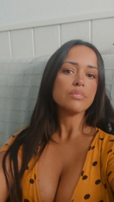 Lucía servicios virtuales  - escort espanola en España