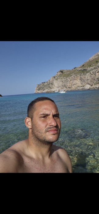 Chico de compañía, discreto , buen tratoGaviria , Escorts 24h en Valencia Capital