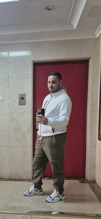 Fotos de Chico de compañía, discreto , buen tratoGaviria , Chicos