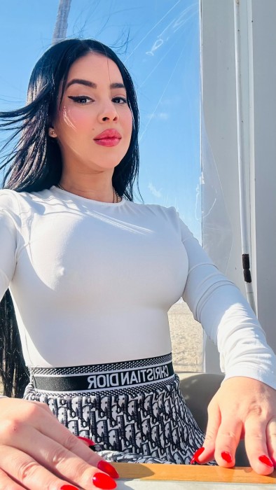 Fotos de señorita prreciosa jovencita , Escort