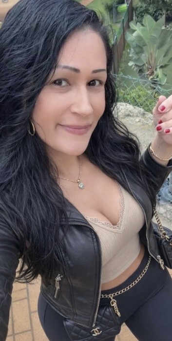 Fotos de Michelle hermosa venezolana a tu alcance llámame  y te informoanimate , Escort