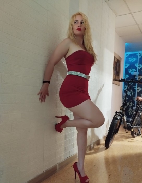 Rubia caribeña para olvidarte de todo en Benidorm 