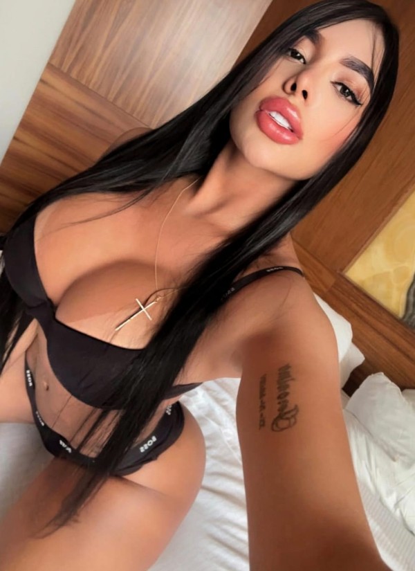 Atención 24/7Camila Latina complaciente te la chupare todita ven y follame