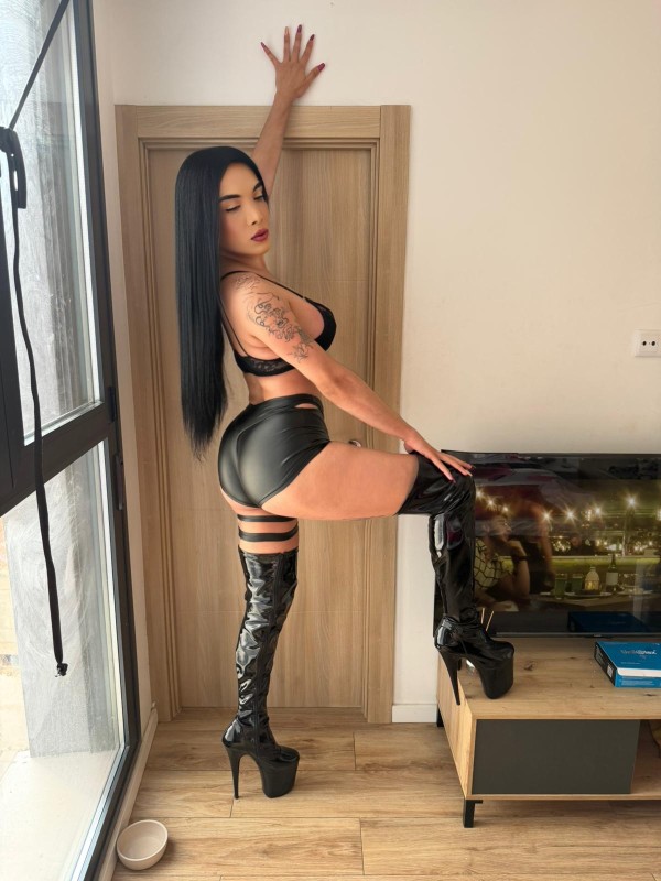 Atención 24/7Hola soy tamara trans colombiana super complacien