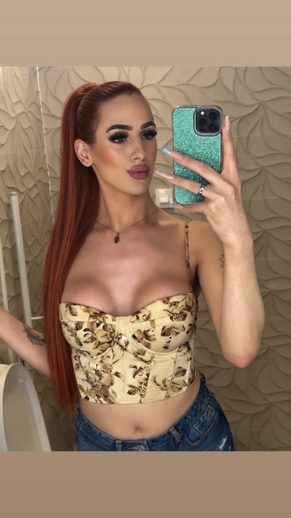 Atención 24/7Chica trans española madrileña recien llegada en granada centro