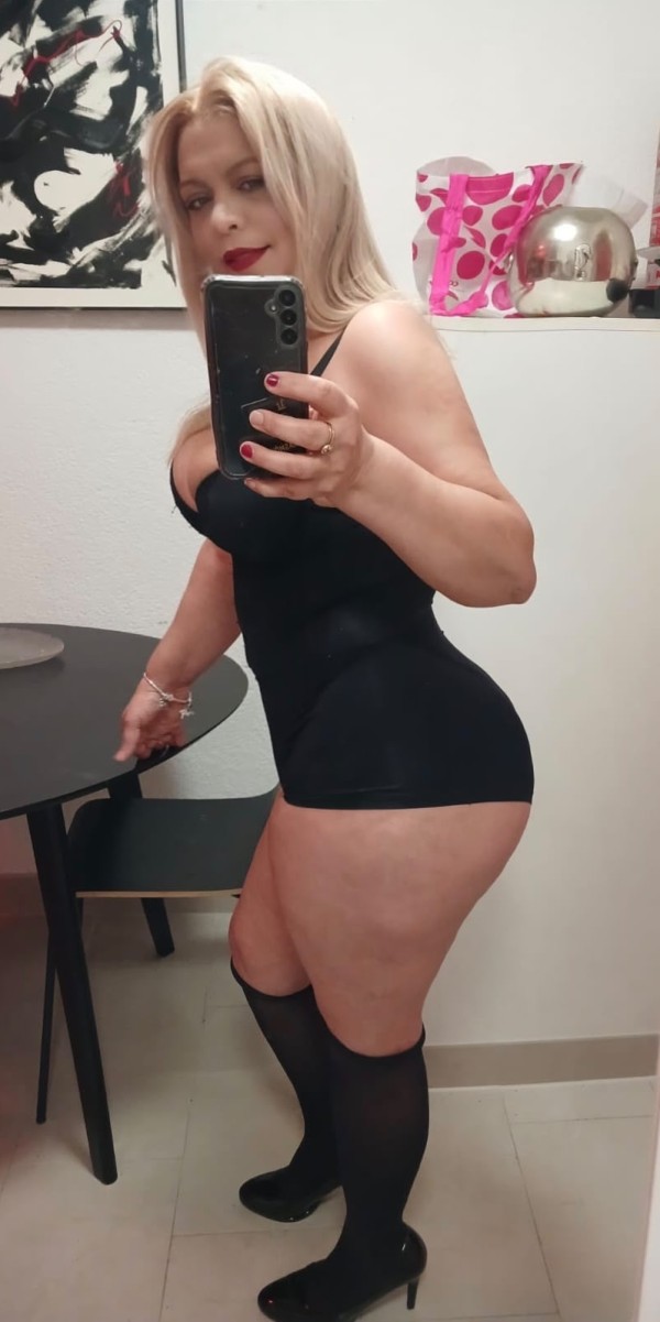 Atención 24/7Mujer buenona con experiencia super morbosa santac