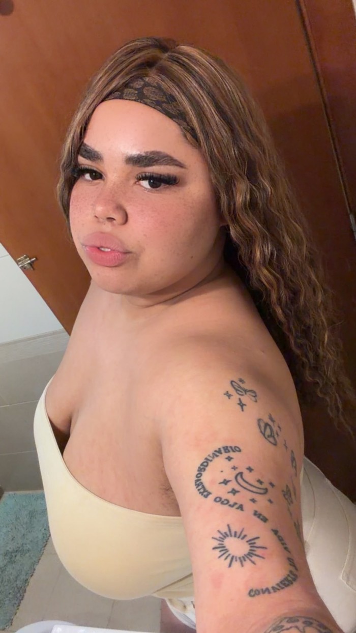 Atención 24/7Hembra en busca de macho empotrador (dos hermanas)follame