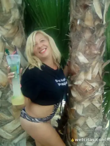 María, videollamada disponible ahora en Online