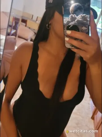Isabella, Videollamada en Online