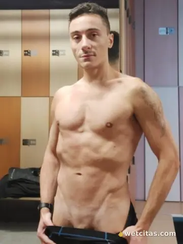 Alex, videollamada disponible ahora en Online