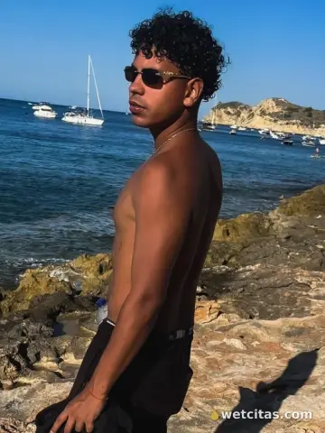 Chico joven, inteligente e interesante, Chicos en Javea Xabia