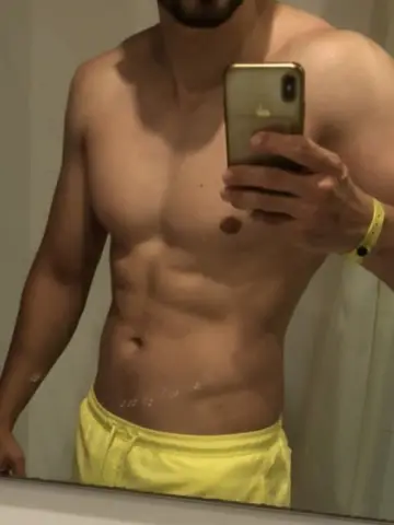 Chico guapo para hacerte sentir especial, Chicos en Bilbao