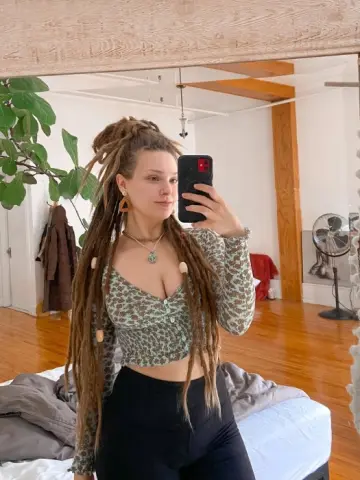 Sufia, 24 años, rubia con rastas y encantadora, Escort en Valencia Capital