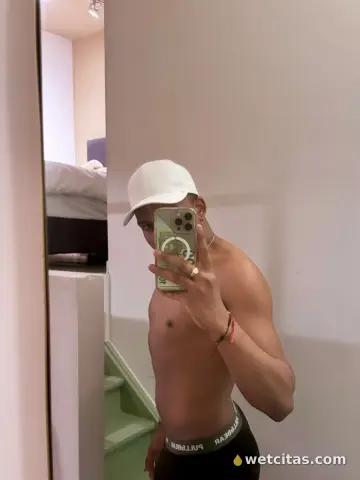 Latino de paso, Chicos en Vitoria-Gasteiz