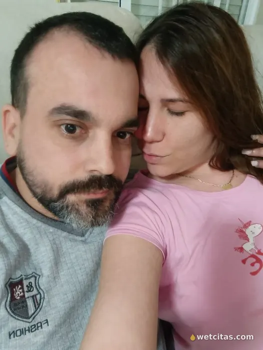 Paula y luis, videollamada erótica con chica española – foto 4 de 5