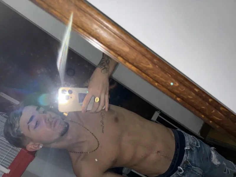 Fotos de José, un chaval de 18 años, muy alegre y divertido., Chicos