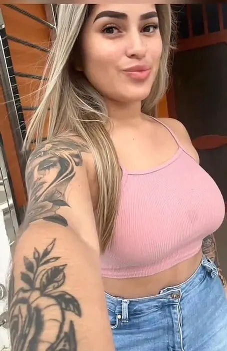 Fotos de Melany Dulce colombiana , Escort