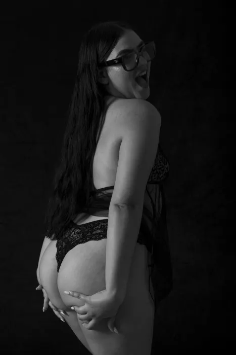 Fotos de Laura, dulzura con un toque irresistible 💋, Escort