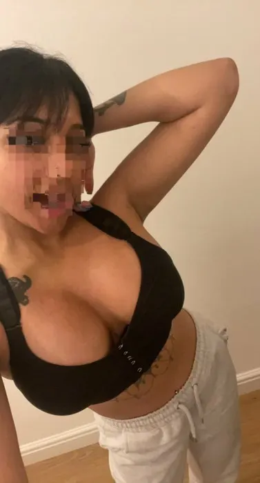 Fotos de Pensado para quienes viven el lujo con discreción, Escort
