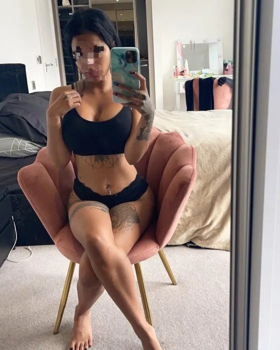 Fotos de Pensado para quienes viven el lujo con discreción, Escort