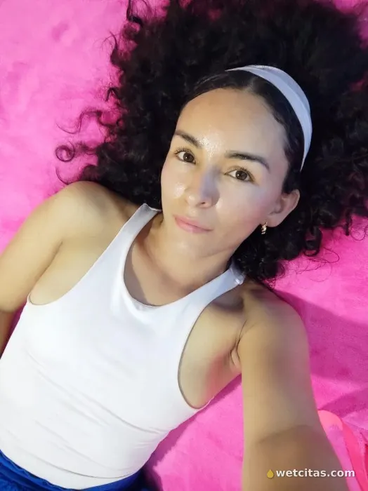Andrea dulce cariñosa, videollamada erótica con chica colombiana – foto 3 de 6