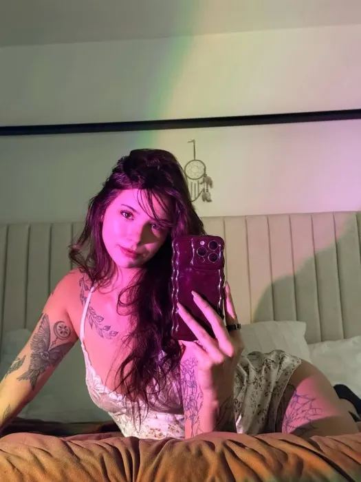 Fotos de Arja, escort disponible para tus citas sexuales pagadas., Escort