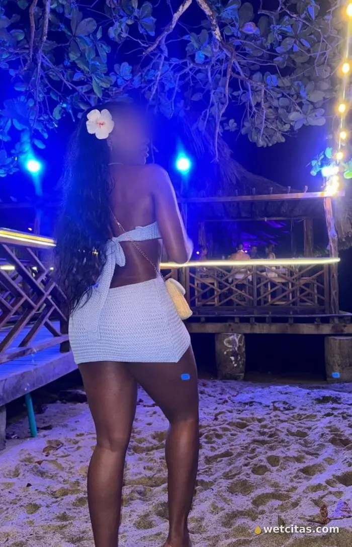 Camila joven latina, cargada de sensualidad, escort latina en valencia – foto 5 de 5