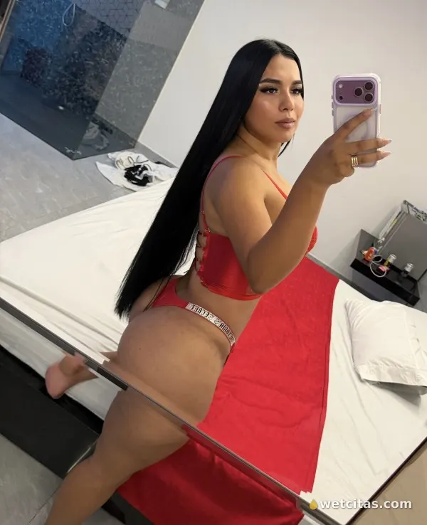 Dominante cañera con polla gorda muy cargada de leche, chica trans colombiana en lugo – foto 9 de 10