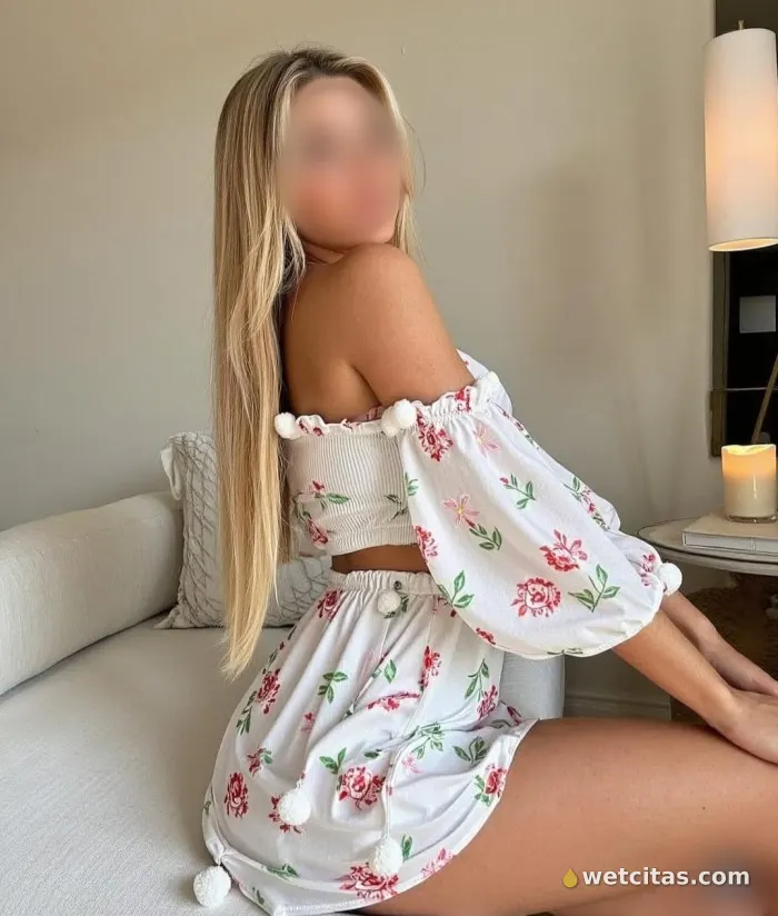 Rubia sexy , cariñosa e implicada besos, escort latina en santiago de compostela – foto 3 de 7