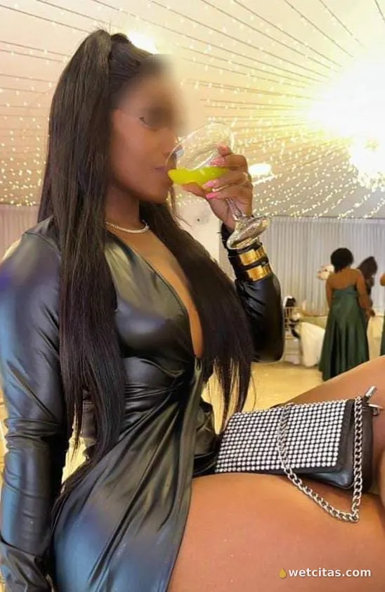 SOY TODO LO QUE BUSCA GARGANTA PROFUNDA BESO CON LENGUA MORENAzA EXÓTICA, escort colombiana en castellón – foto 5 de 5