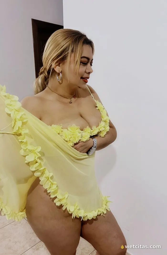 Mujer buenona con experiencia super morbosa santac, masajista latina en santa comba – foto 3 de 10