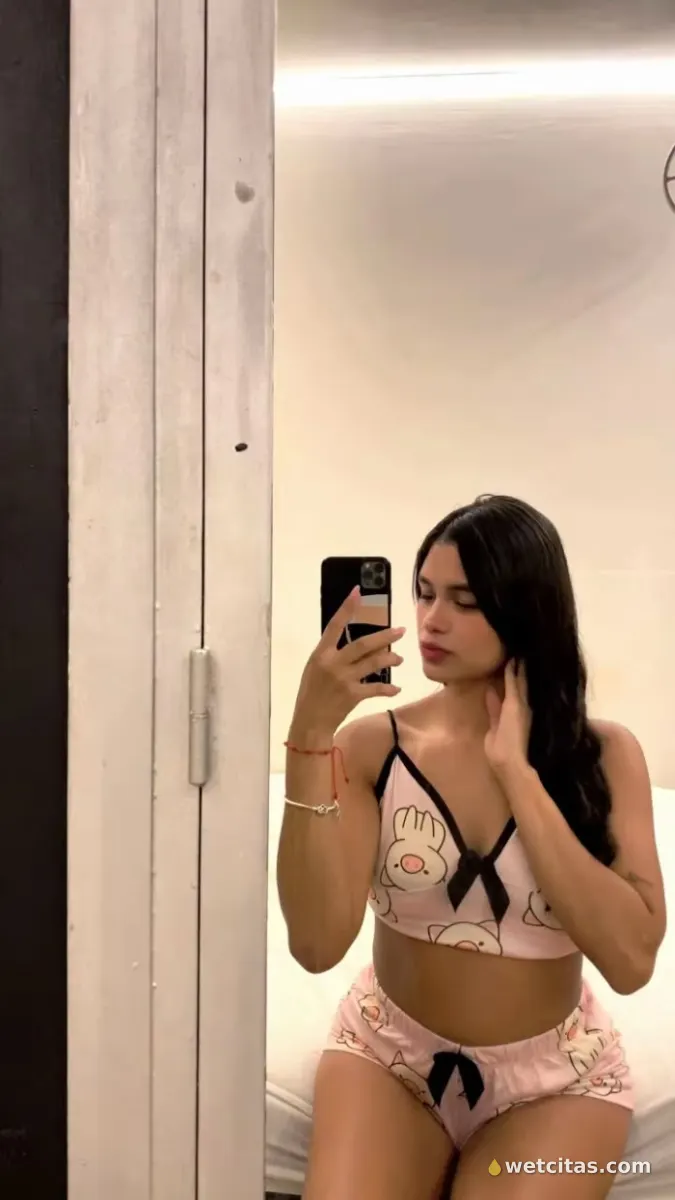 Fiestera jovencita, masajista colombiana en baleares – foto 5 de 7