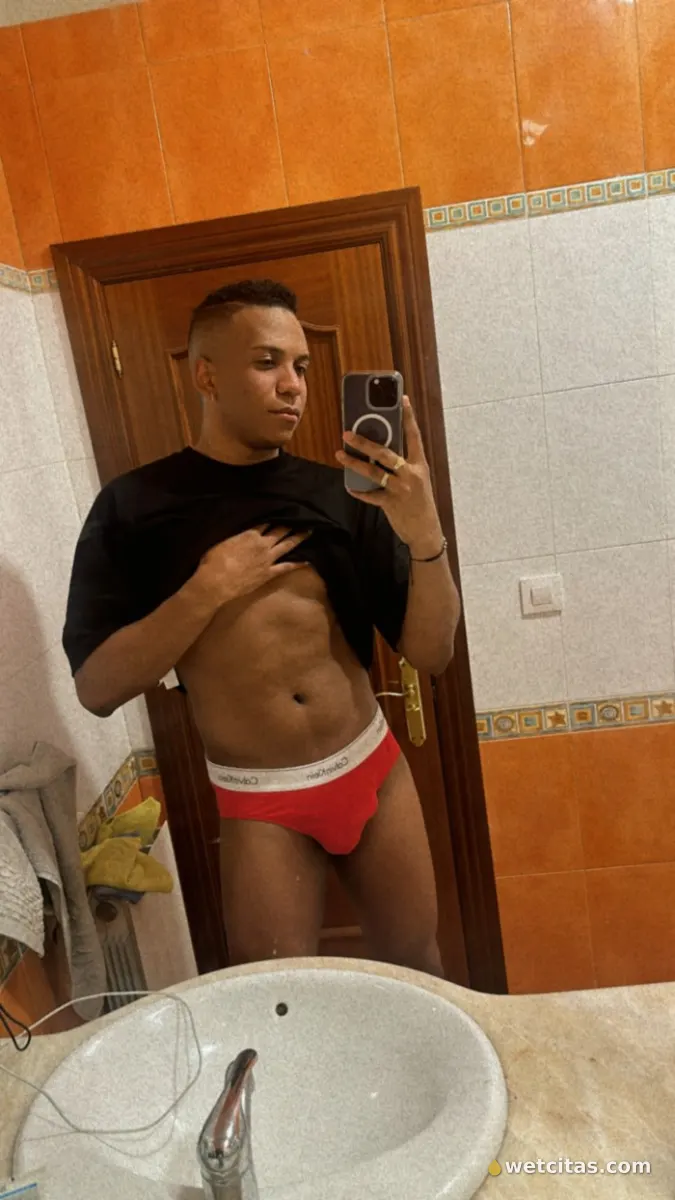 Latino de paso, chico escort latina en vitoria-gasteiz – foto 3 de 7