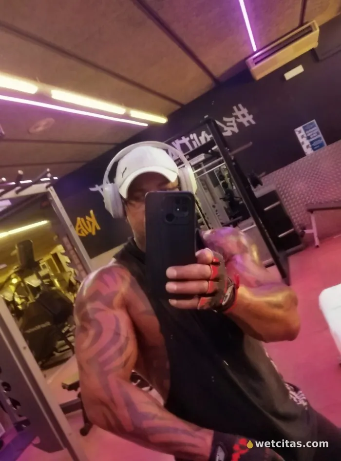 Novedad leo! pollon xxxl lechero fiestero insaciable y morobso girona, chico escort brasileña en girona – foto 6 de 10