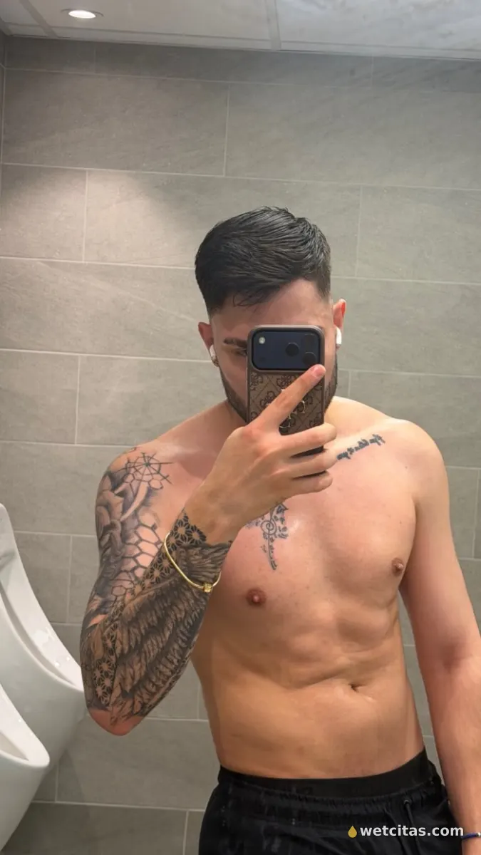Colombiano lechero deseando fiesta y sexo intenso, chico escort colombiana en granada – foto 3 de 6
