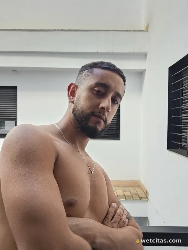 HENRIQUE XXL 26 años, FUERTE, DIVERTIDO y muy VIGOROSO, chico escort brasileña en granada – foto 5 de 10