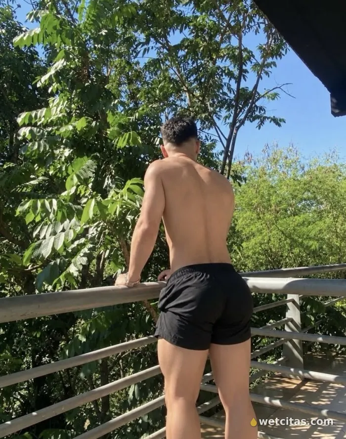 Ven a follarme el culo y lléname la leche, chico escort chilena en huelva – foto 5 de 8