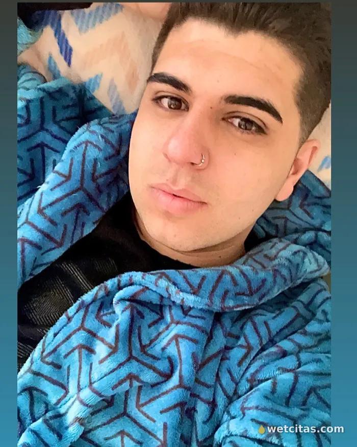 De regreso a Lugo chico blanquito fiestas salidas!, chico escort latina en lugo – foto 4 de 6