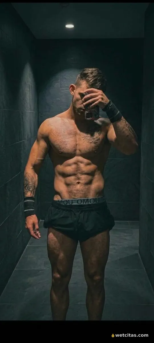 Solo salidas! mujeres/parejas nacho modelo andaluz, chico escort española en marbella – foto 6 de 8