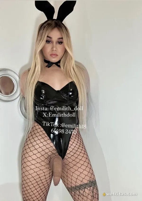 Dominante, lechera, fiestera con una gran polla, chica trans colombiana en madrid – foto 6 de 9